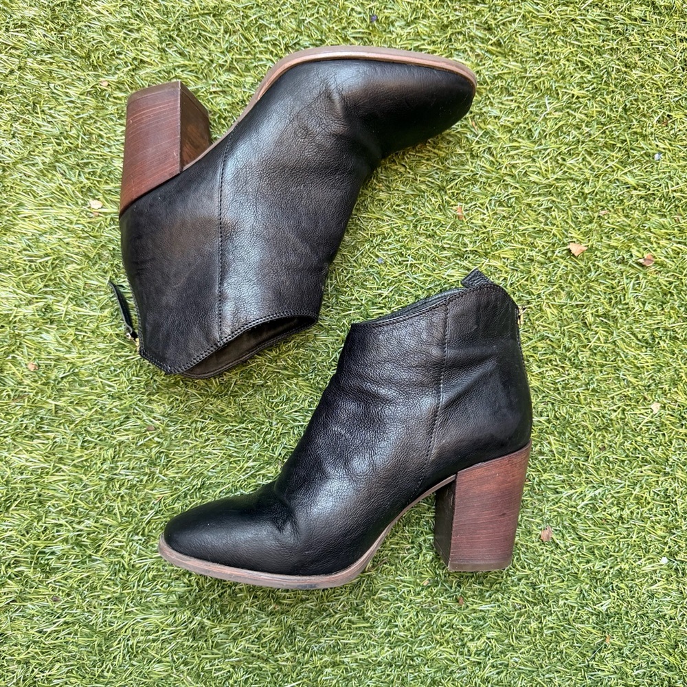 Clarks Lora Lana Ankle Boots